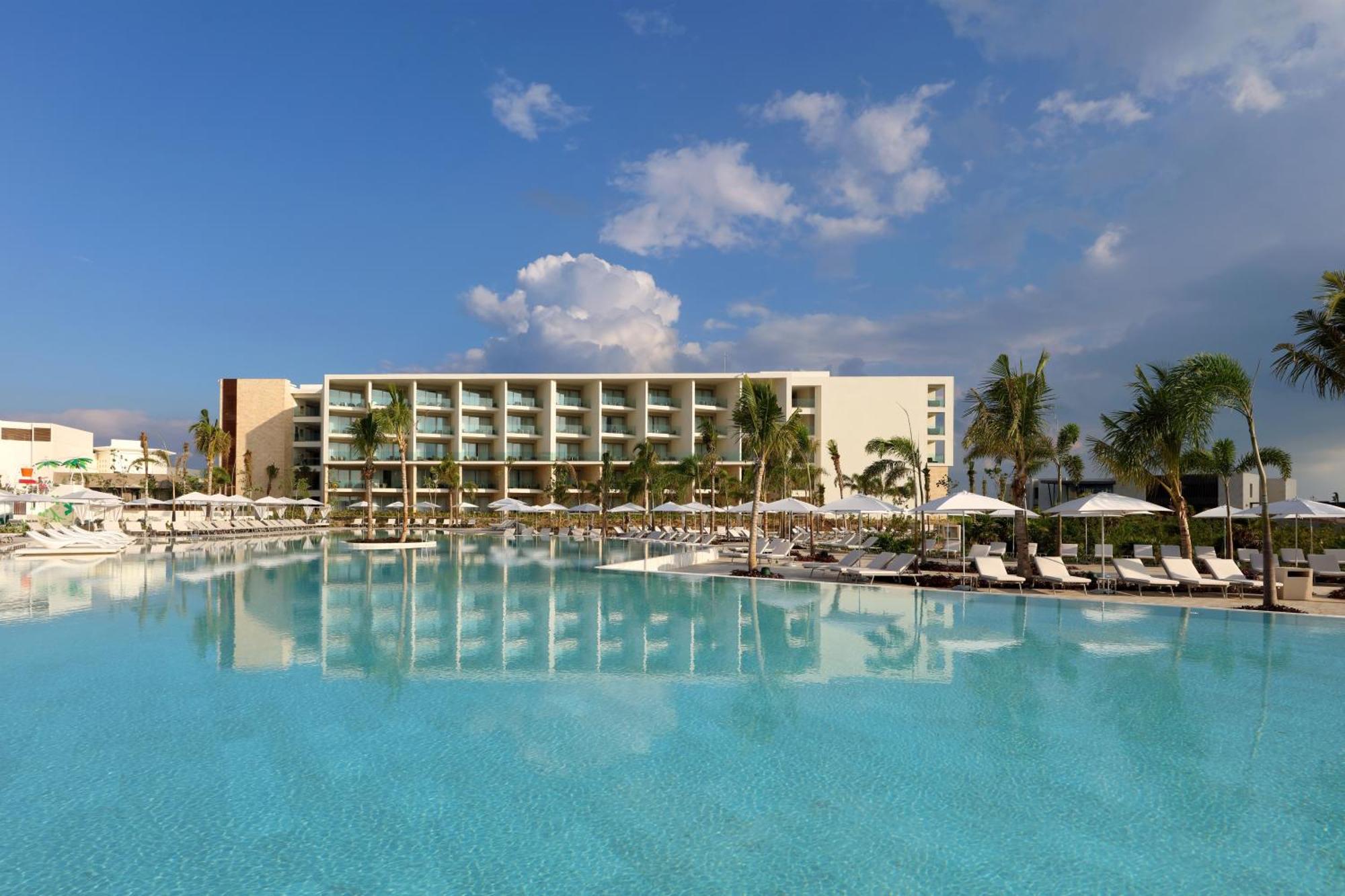 Family Selection At Grand Palladium Select Costa Mujeres Cancún Kültér fotó