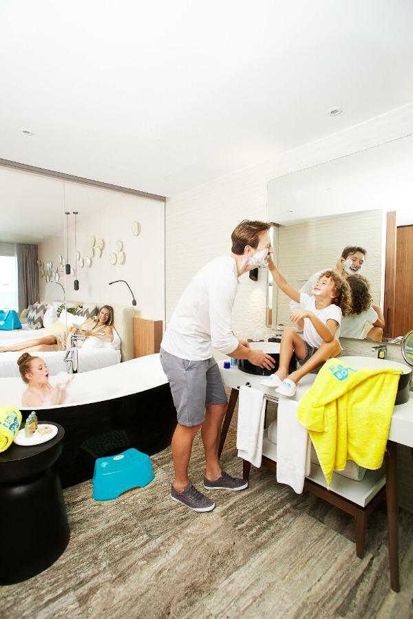 Family Selection At Grand Palladium Select Costa Mujeres Cancún Kültér fotó